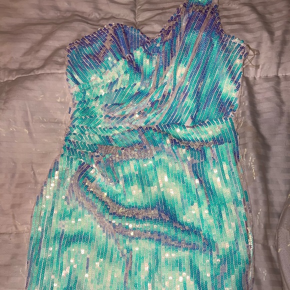 One Shoulder Sequin Fashionova Birthday Dress Size Medium - Picture 3 of 3